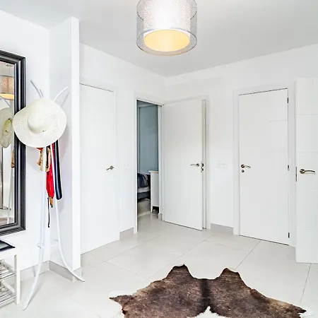 Appartement Cp - Modern Beachside In *