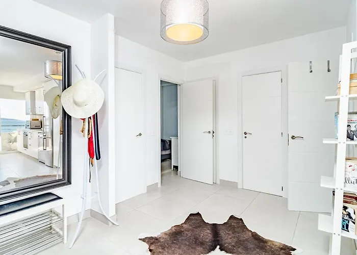 Cp - Modern Beachside In Apartament