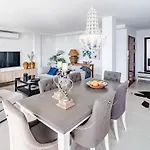 Cp - Modern Beachside In Apartamento *