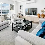 Cp - Modern Beachside In Apartamento *