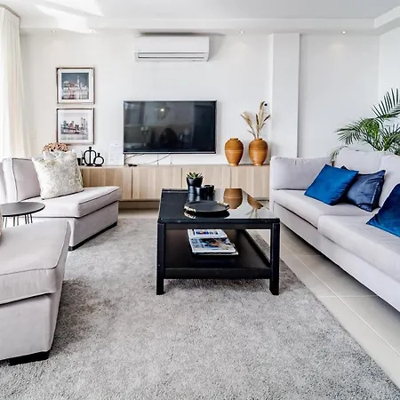 Apartment Cp - Modern Beachside In