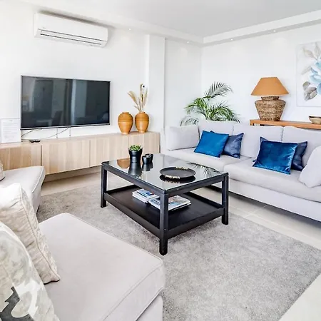 Cp - Modern Beachside In