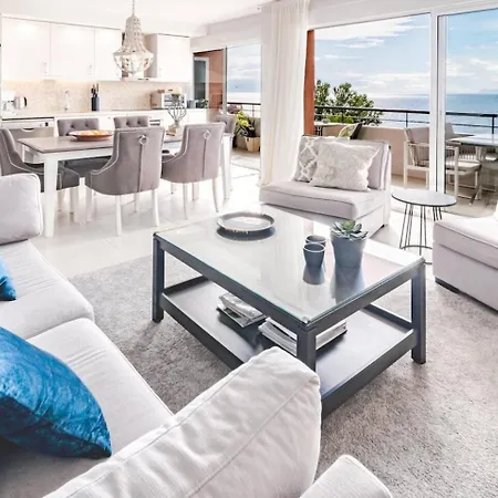 Cp - Modern Beachside In *