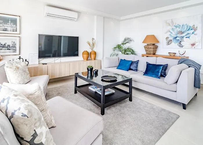 Cp - Modern Beachside In