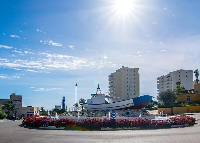 Cp - Modern Beachside In *