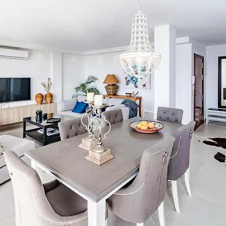 Appartement Cp - Modern Beachside In *